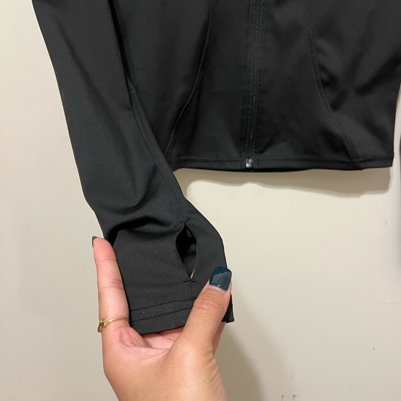 Black athletic jacket - Picture 4 of 5